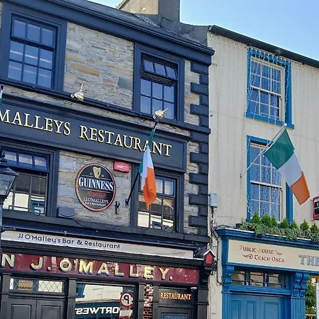 Westport Riverlane Appt *